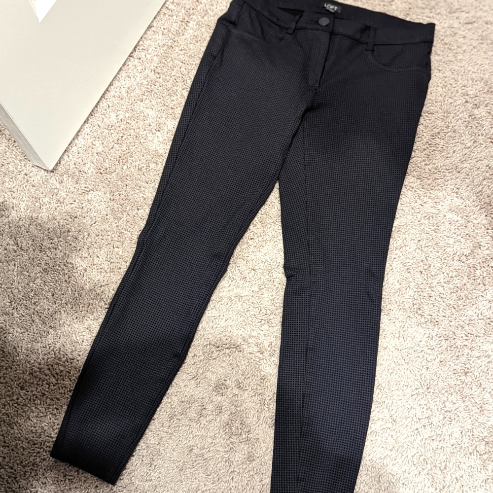 LOFT Size 4 skinny black pants